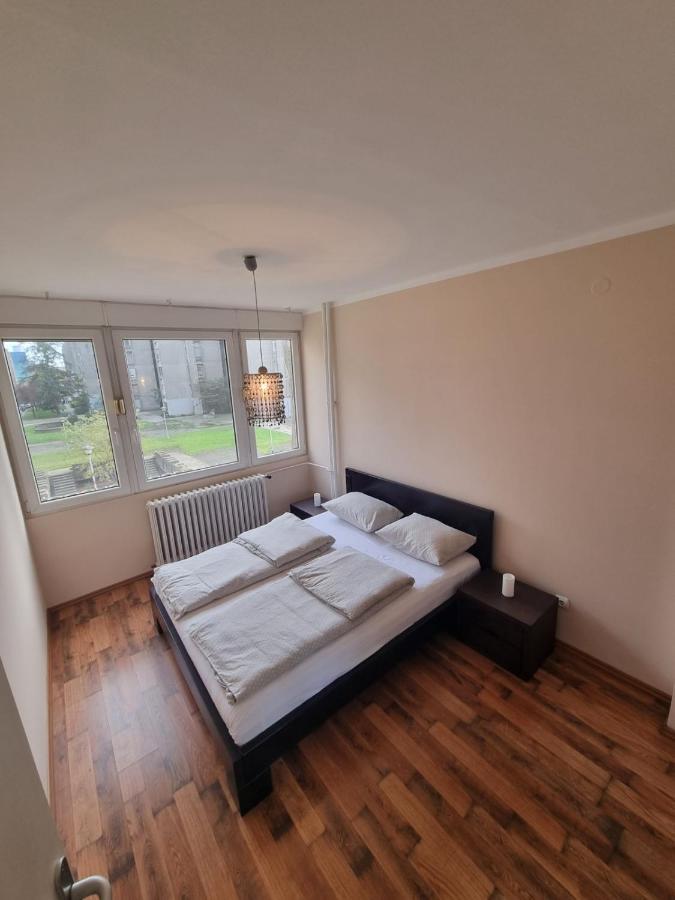 Ferienwohnung Hawaii- 2 Bdr, Arena, Sava Centar, Free Parking Belgrad Exterior foto