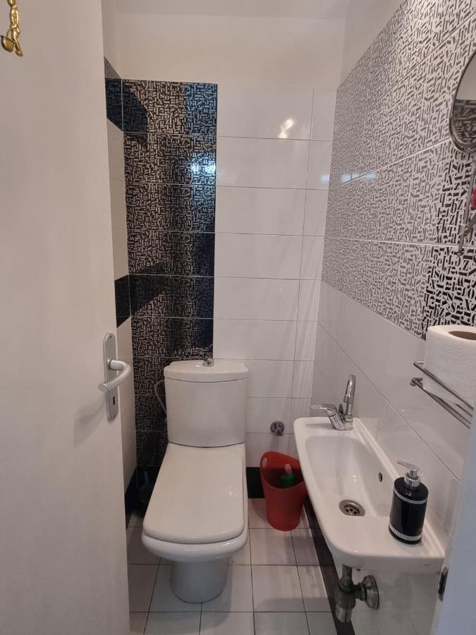 Ferienwohnung Hawaii- 2 Bdr, Arena, Sava Centar, Free Parking Belgrad Exterior foto